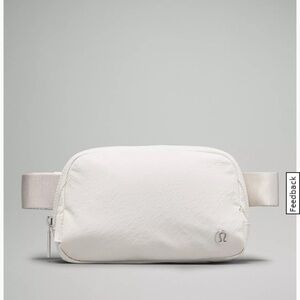 Lululemon everywhere belt bag